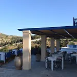 Otel Lefkes Village