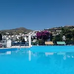 Otel Lefkes Village