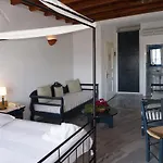 Otel Lefkes Village